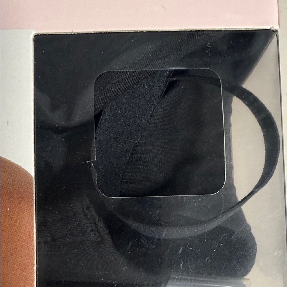 Calvin Klein 2-Pack Lightly Lined Wireless Bras – Black & Nude - Picture 2 of 6